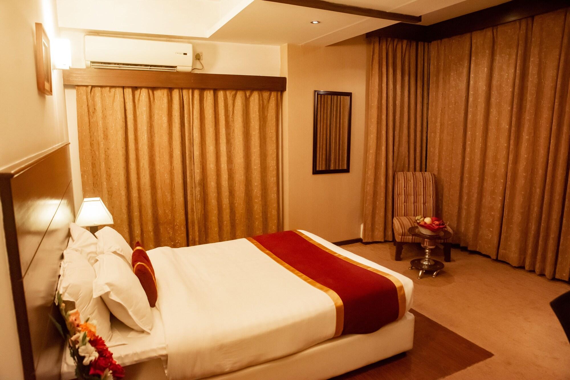 Grand Oriental Hotel Dakka Dış mekan fotoğraf